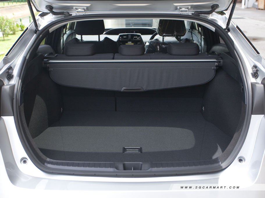 https://i.i-sgcm.com/new_cars/cars/11830/11830_g42