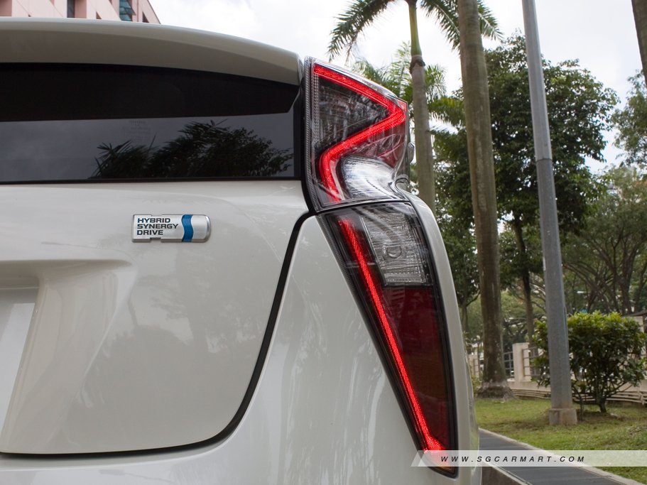 Toyota Prius Hybrid 2016 9