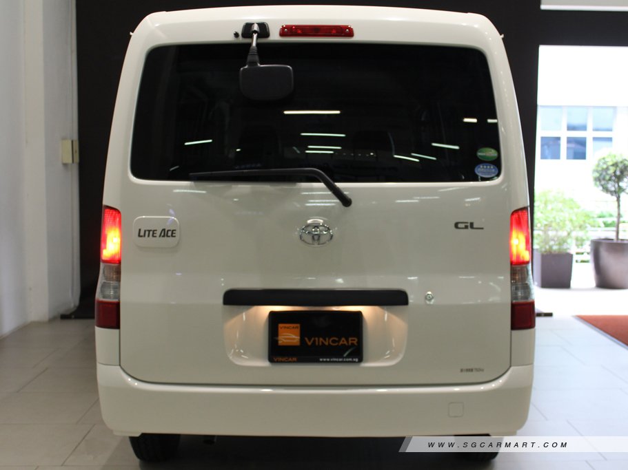 https://i.i-sgcm.com/new_cars/cars/11831/11831_g4