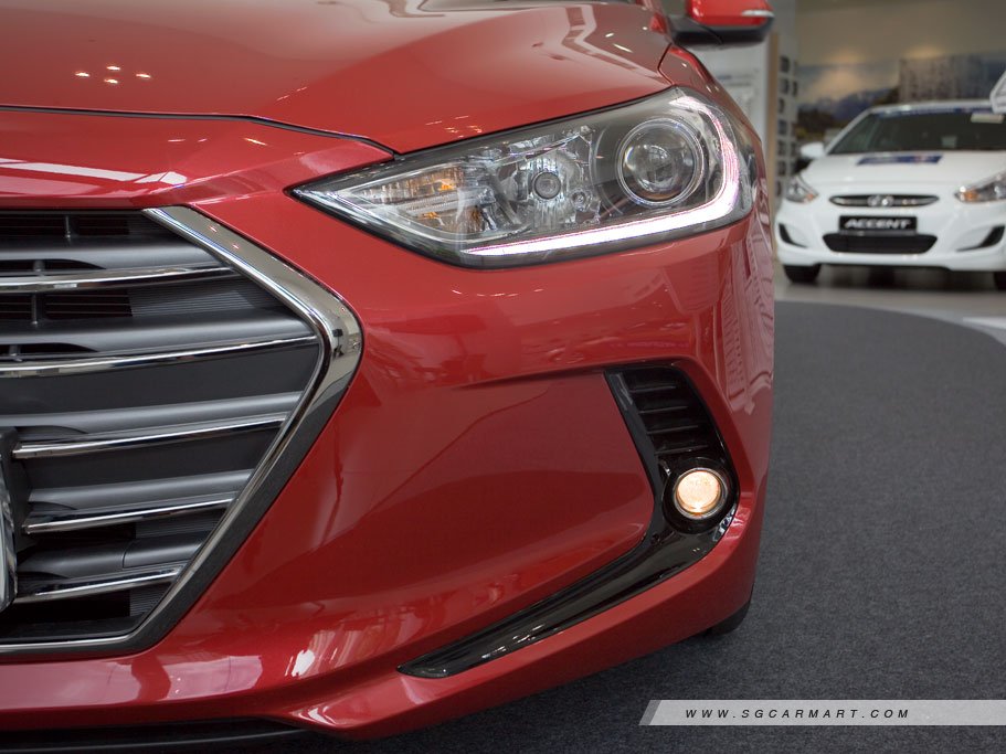 https://i.i-sgcm.com/new_cars/cars/11832/11832_g15