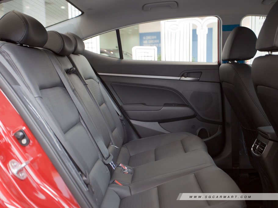 https://i.i-sgcm.com/new_cars/cars/11832/11832_g23