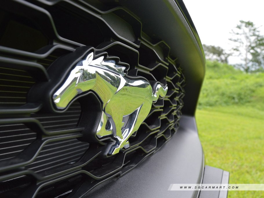 https://i.i-sgcm.com/new_cars/cars/11834/11834_g122