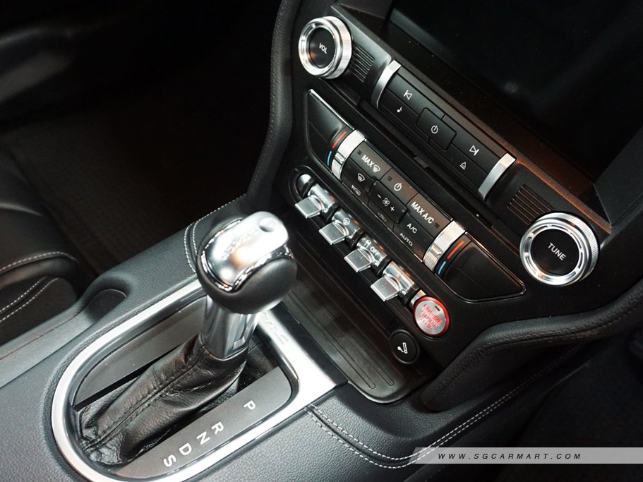 https://i.i-sgcm.com/new_cars/cars/11834/11834_g133