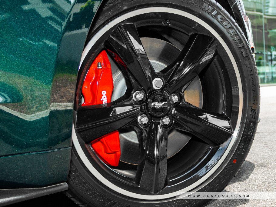https://i.i-sgcm.com/new_cars/cars/11834/11834_g149