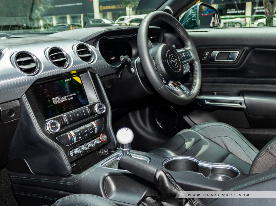 https://i.i-sgcm.com/new_cars/cars/11834/11834_g152