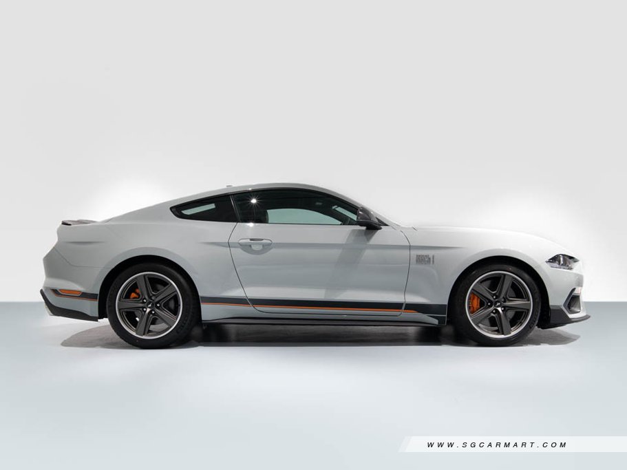 https://i.i-sgcm.com/new_cars/cars/11834/11834_g158