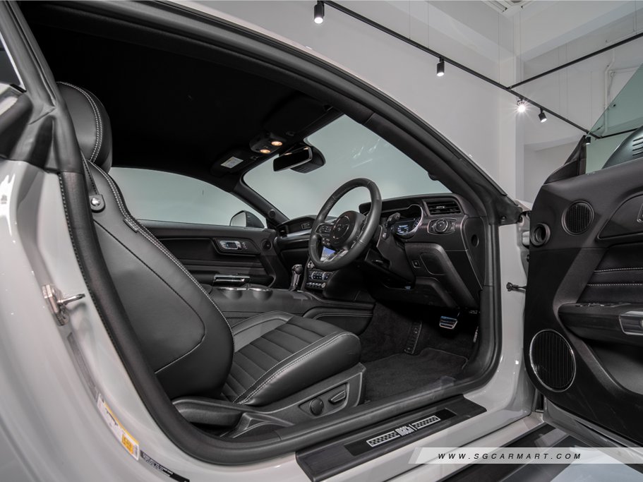 https://i.i-sgcm.com/new_cars/cars/11834/11834_g169