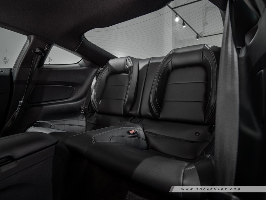 https://i.i-sgcm.com/new_cars/cars/11834/11834_g171