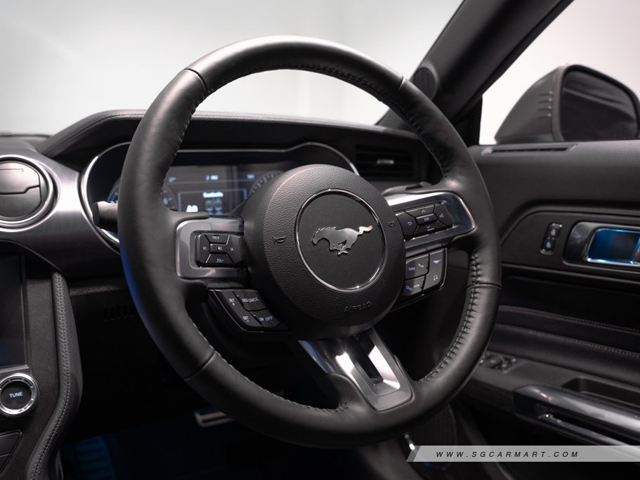 https://i.i-sgcm.com/new_cars/cars/11834/11834_g174