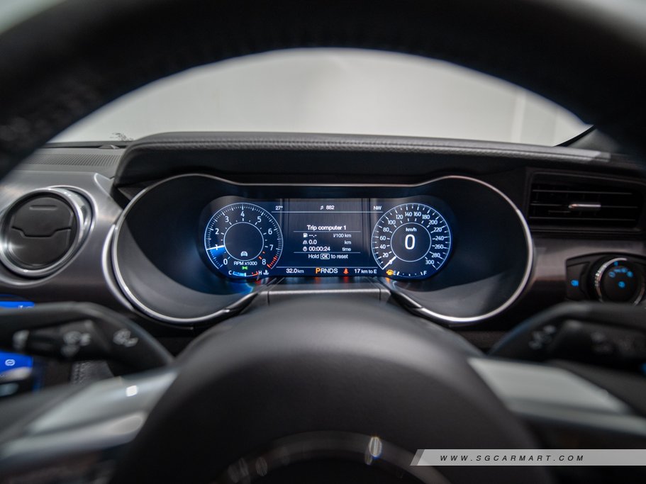 https://i.i-sgcm.com/new_cars/cars/11834/11834_g175