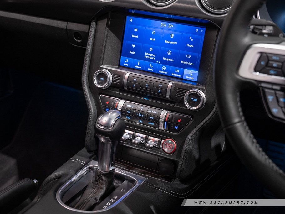 https://i.i-sgcm.com/new_cars/cars/11834/11834_g176