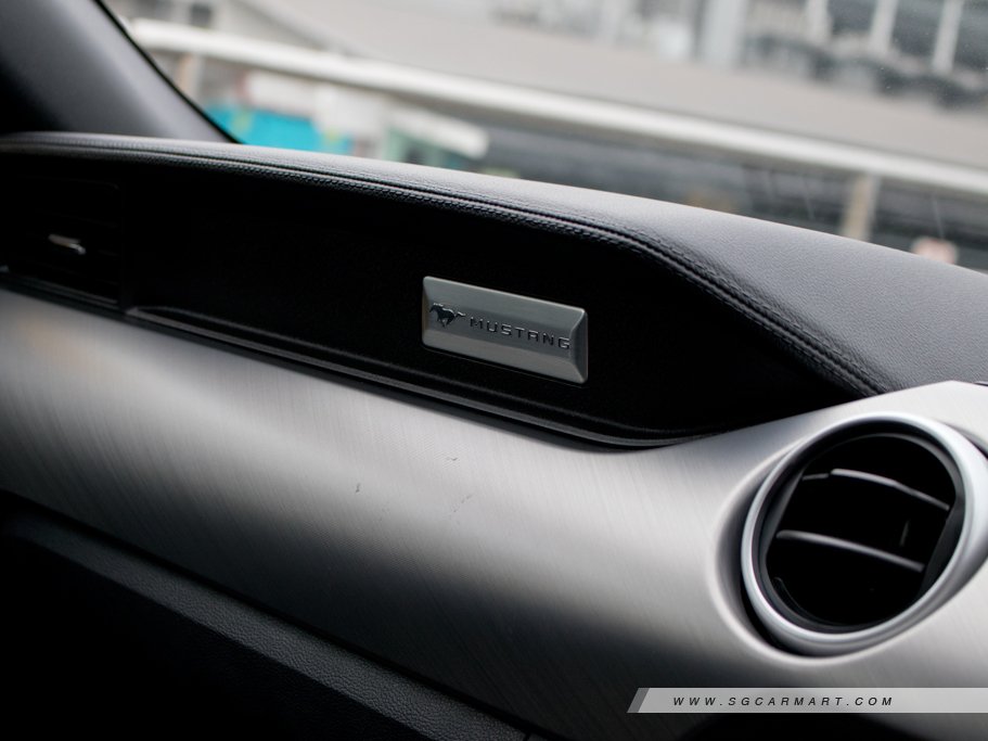 https://i.i-sgcm.com/new_cars/cars/11834/11834_g86