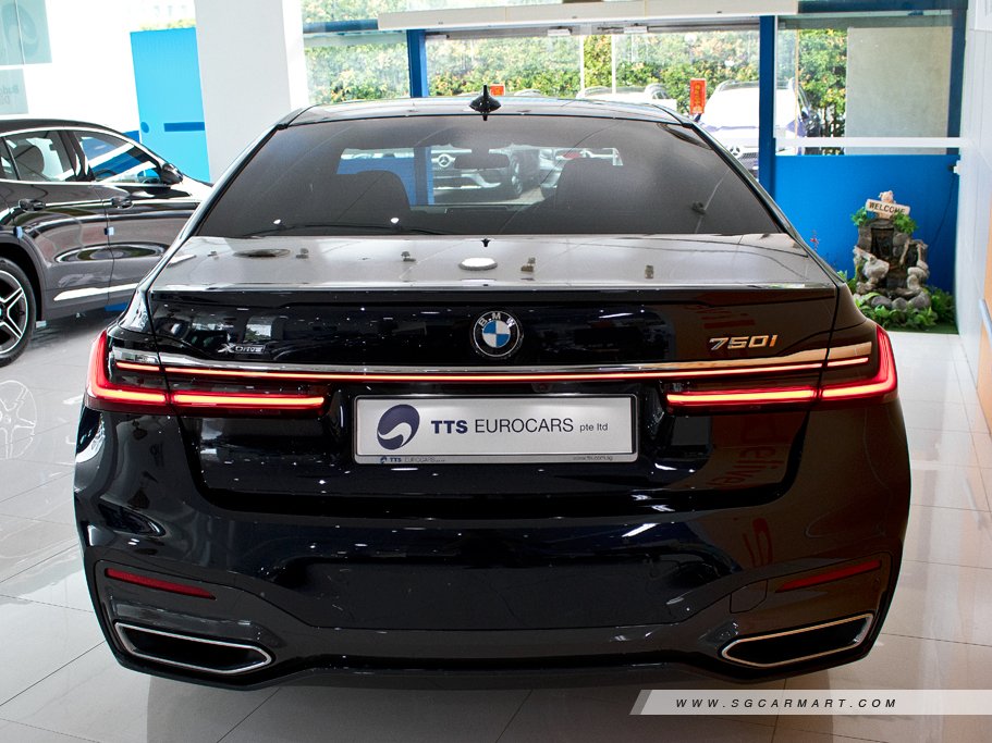 https://i.i-sgcm.com/new_cars/cars/11839/11839_g105