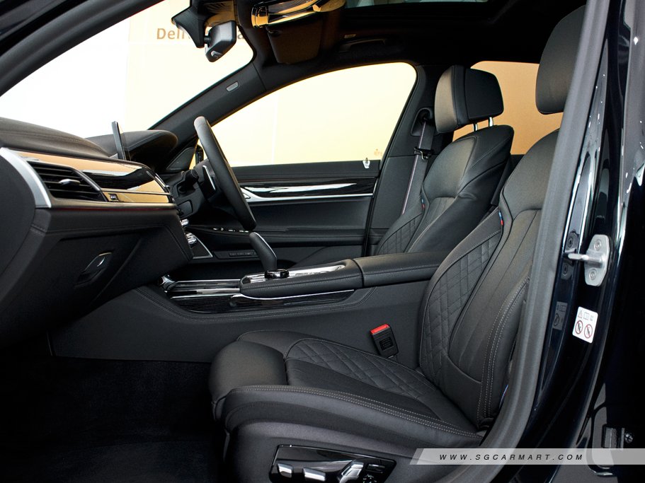 https://i.i-sgcm.com/new_cars/cars/11839/11839_g111