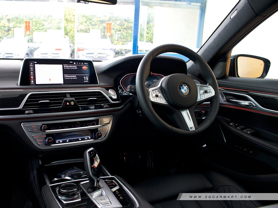 https://i.i-sgcm.com/new_cars/cars/11839/11839_g113