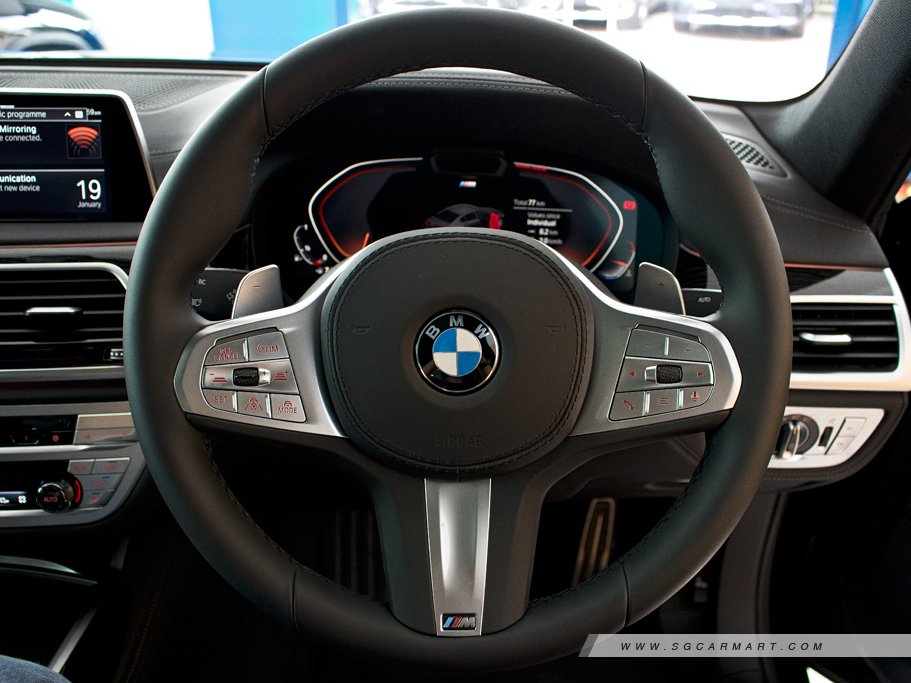 https://i.i-sgcm.com/new_cars/cars/11839/11839_g115