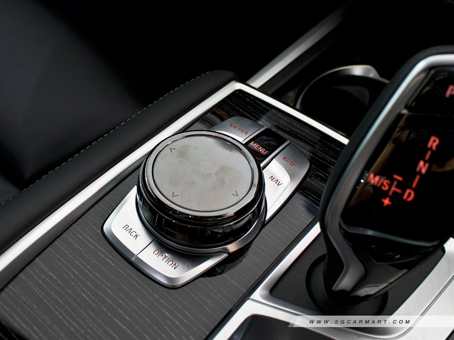 https://i.i-sgcm.com/new_cars/cars/11839/11839_g125