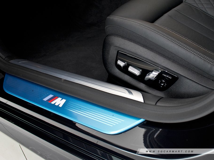 https://i.i-sgcm.com/new_cars/cars/11839/11839_g128