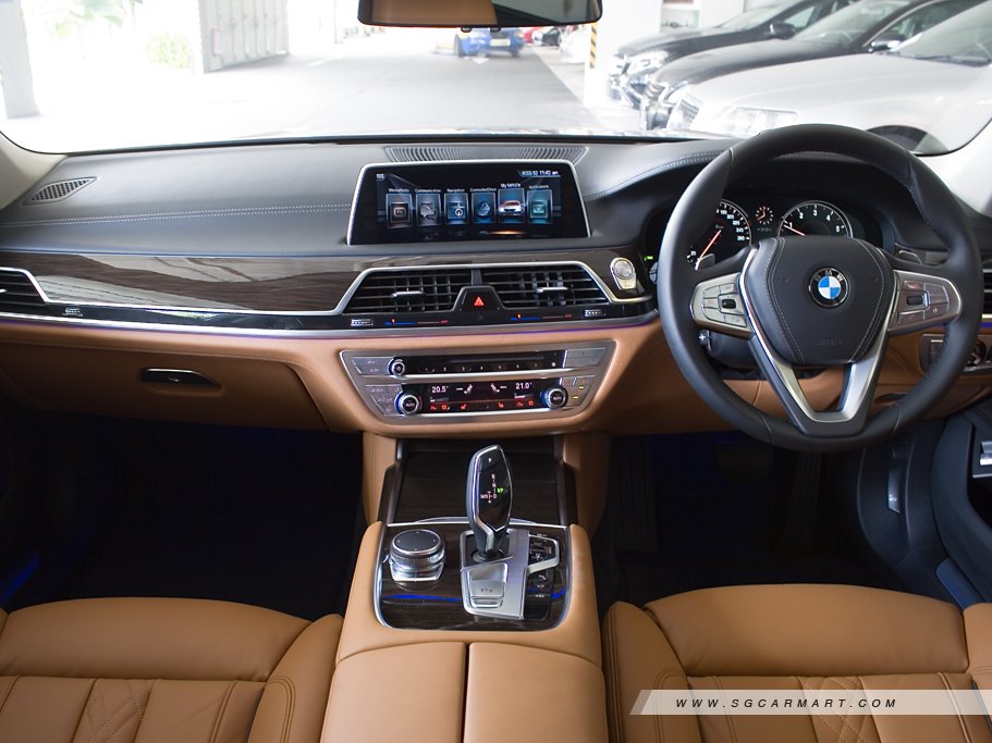 https://i.i-sgcm.com/new_cars/cars/11839/11839_g12