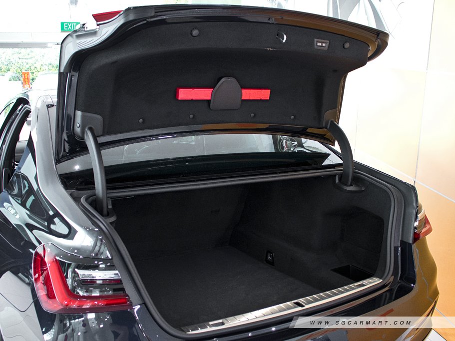 https://i.i-sgcm.com/new_cars/cars/11839/11839_g134