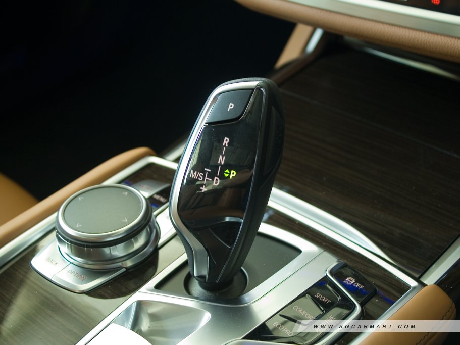 https://i.i-sgcm.com/new_cars/cars/11839/11839_g19