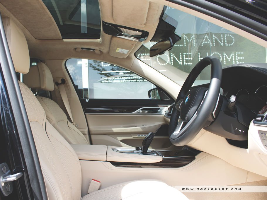 https://i.i-sgcm.com/new_cars/cars/11839/11839_g37