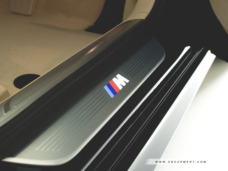 https://i.i-sgcm.com/new_cars/cars/11839/11839_g54