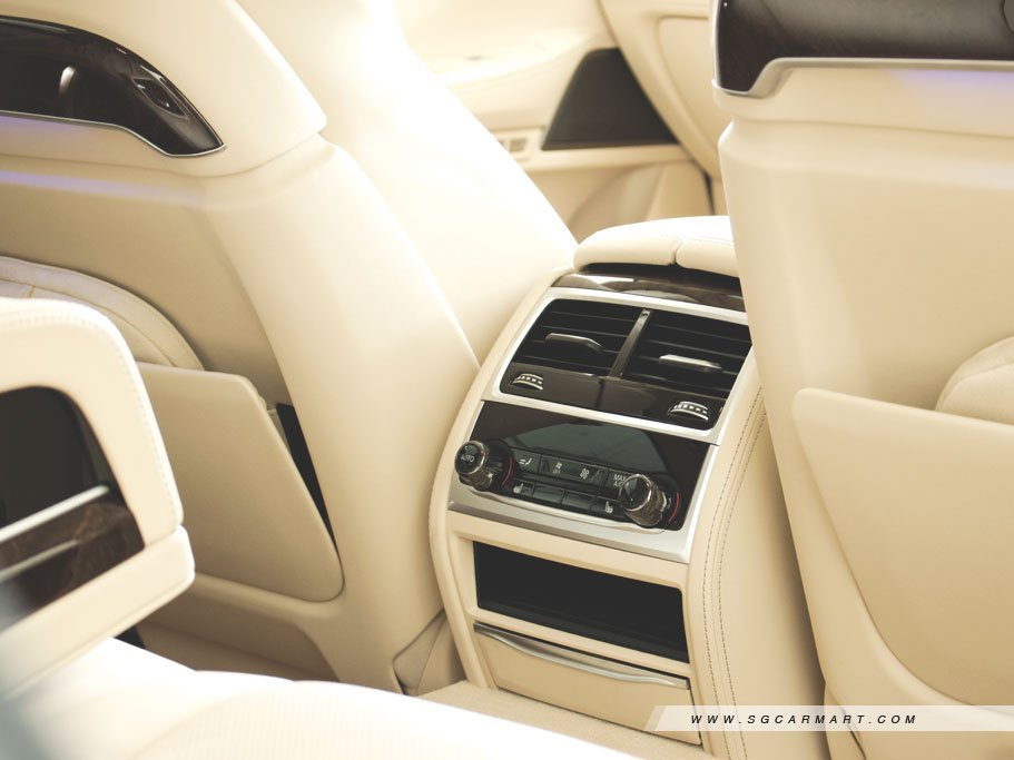 https://i.i-sgcm.com/new_cars/cars/11839/11839_g55