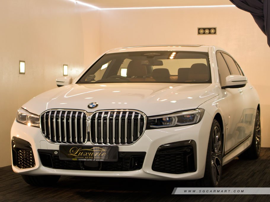https://i.i-sgcm.com/new_cars/cars/11839/11839_g63