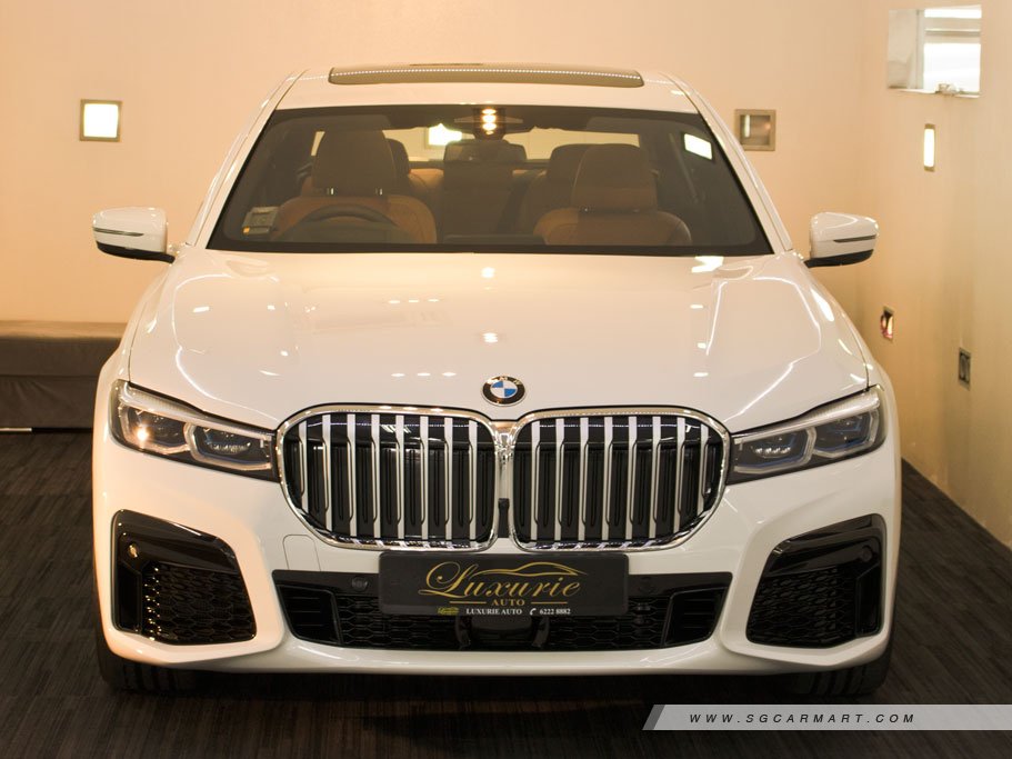 https://i.i-sgcm.com/new_cars/cars/11839/11839_g64