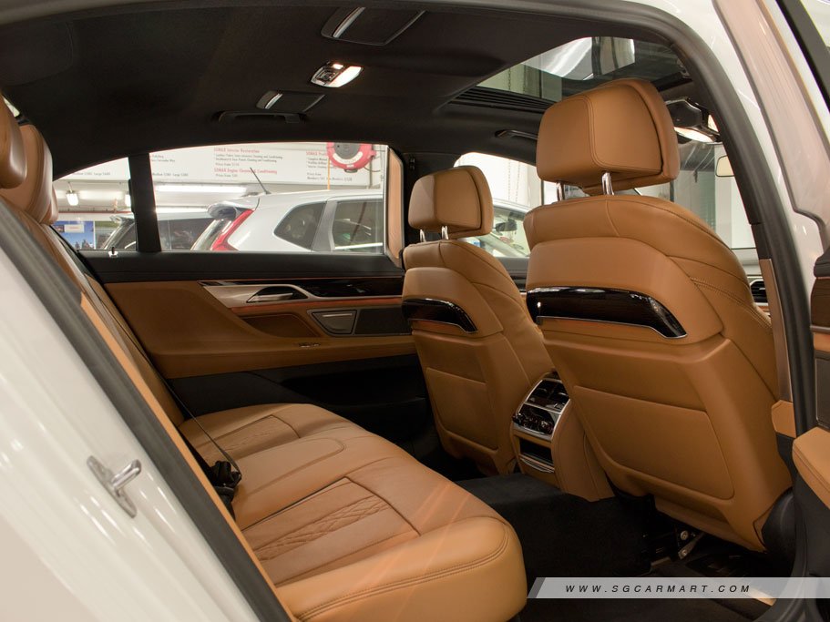 https://i.i-sgcm.com/new_cars/cars/11839/11839_g76