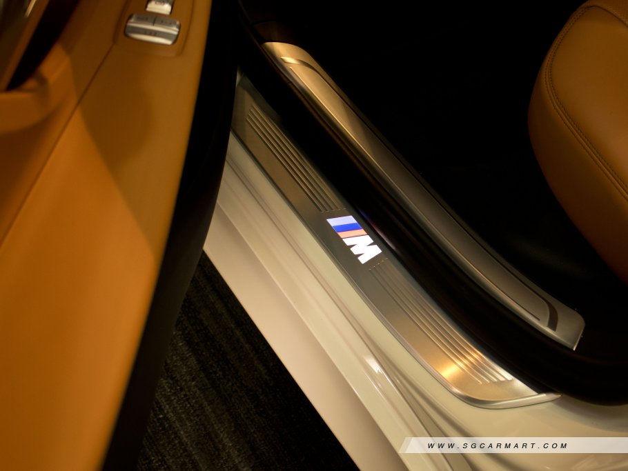 https://i.i-sgcm.com/new_cars/cars/11839/11839_g90