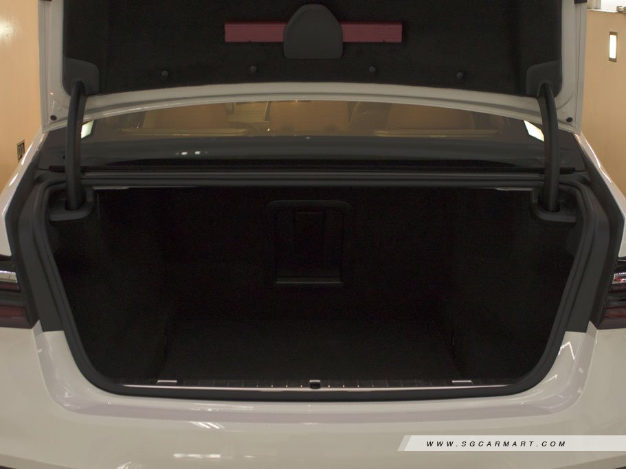 https://i.i-sgcm.com/new_cars/cars/11839/11839_g91