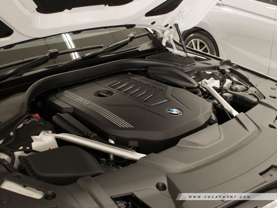https://i.i-sgcm.com/new_cars/cars/11839/11839_g93