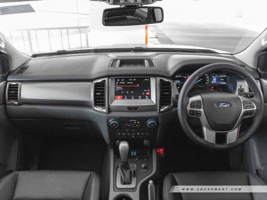 https://i.i-sgcm.com/new_cars/cars/11847/11847_g28
