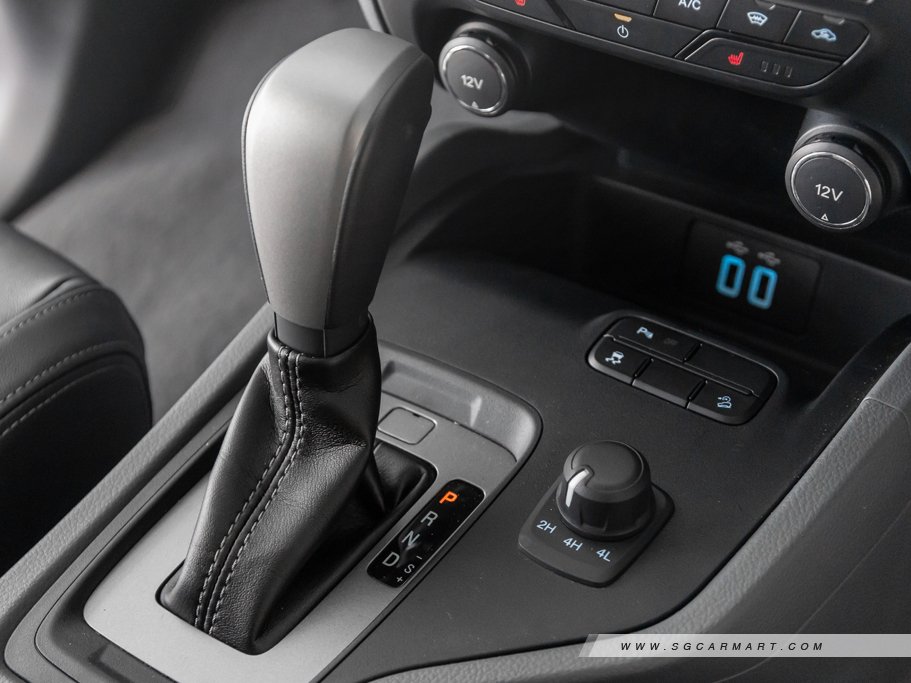 https://i.i-sgcm.com/new_cars/cars/11847/11847_g40