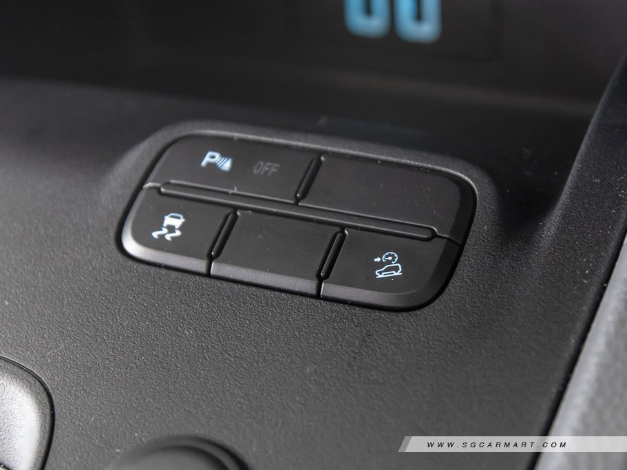 https://i.i-sgcm.com/new_cars/cars/11847/11847_g42