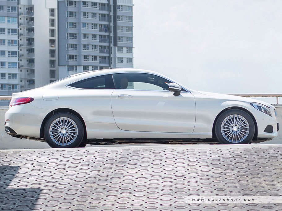 https://i.i-sgcm.com/new_cars/cars/11848/11848_g16
