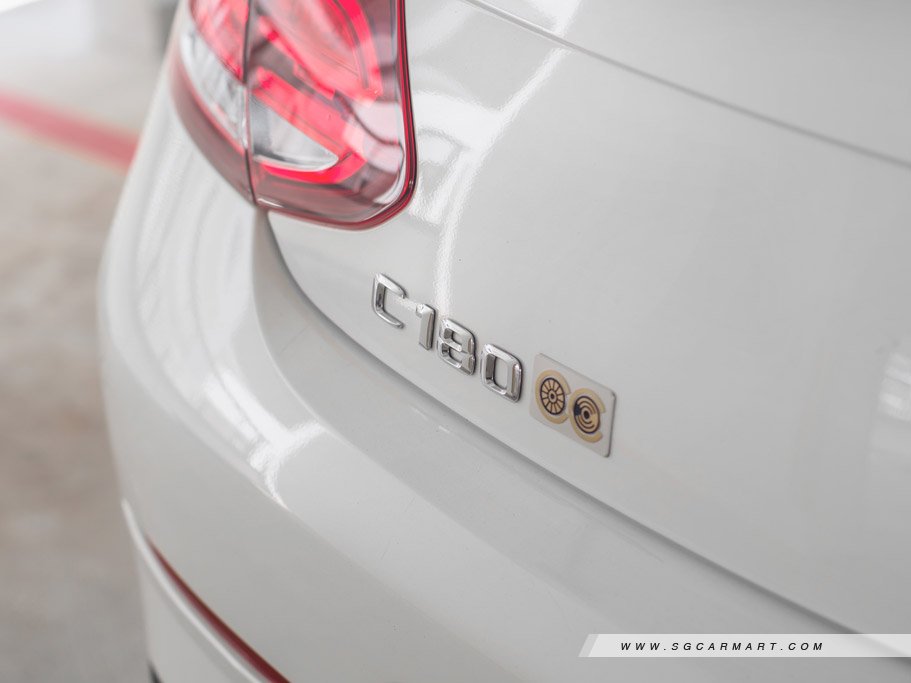 https://i.i-sgcm.com/new_cars/cars/11848/11848_g22