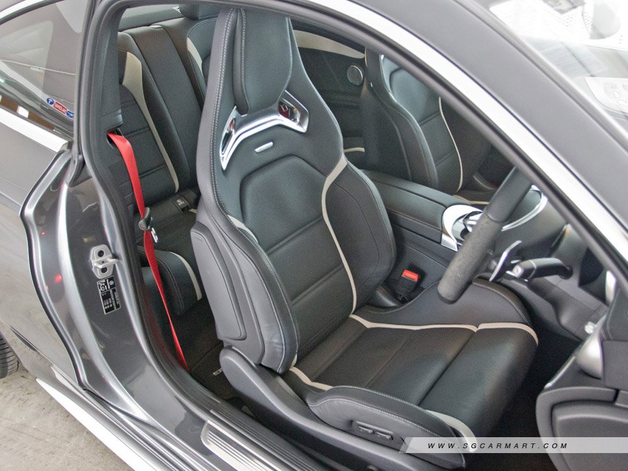 https://i.i-sgcm.com/new_cars/cars/11848/11848_g52