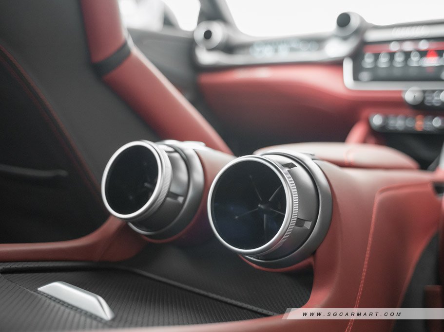 https://i.i-sgcm.com/new_cars/cars/11851/11851_g24