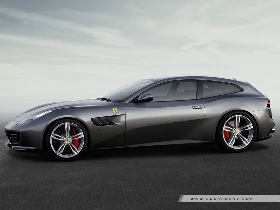 Ferrari GTC4Lusso