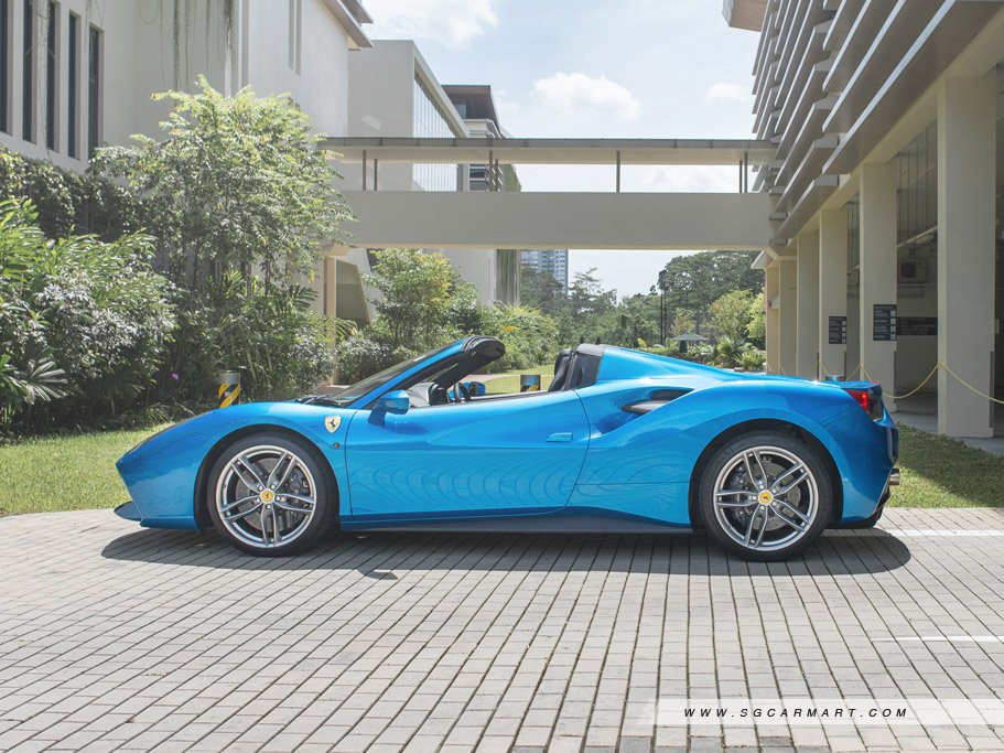 https://i.i-sgcm.com/new_cars/cars/11852/11852_g16