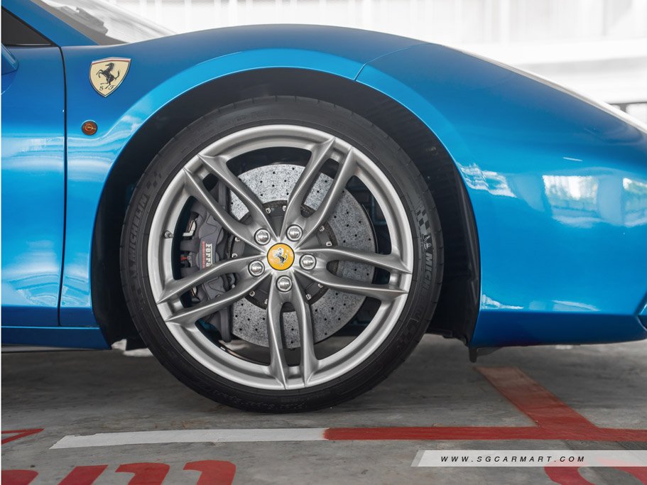 https://i.i-sgcm.com/new_cars/cars/11852/11852_g21