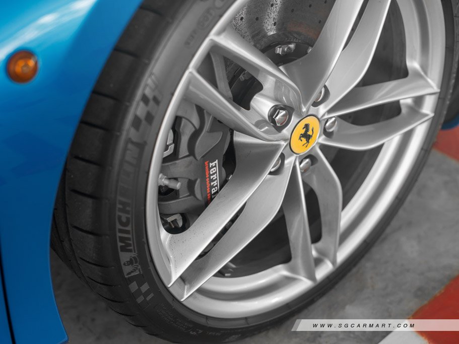 https://i.i-sgcm.com/new_cars/cars/11852/11852_g22