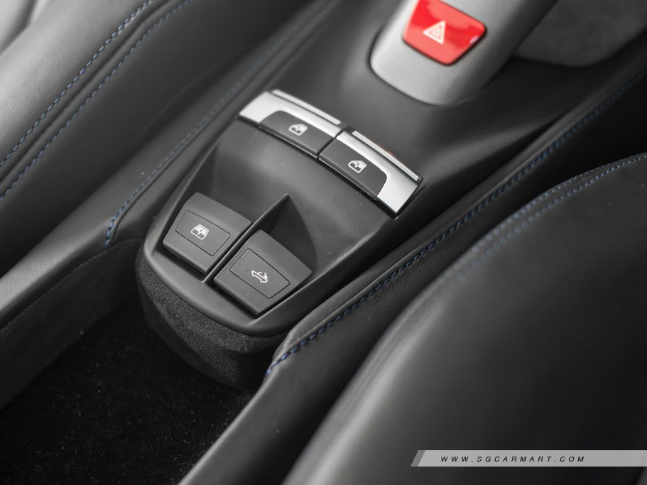 https://i.i-sgcm.com/new_cars/cars/11852/11852_g32