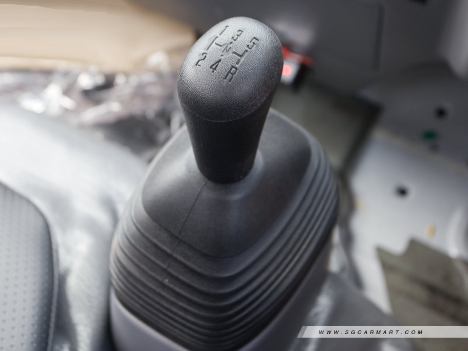 https://i.i-sgcm.com/new_cars/cars/11858/11858_g11