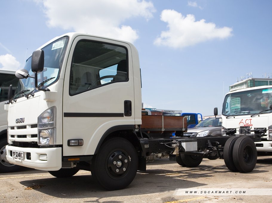 https://i.i-sgcm.com/new_cars/cars/11858/11858_g15