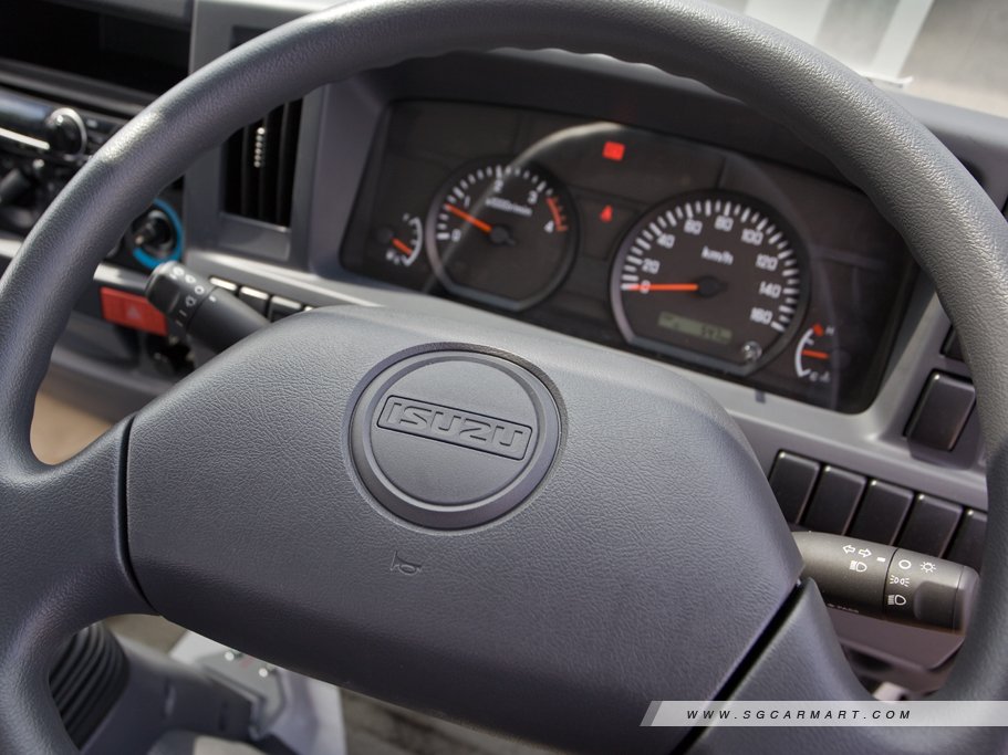 https://i.i-sgcm.com/new_cars/cars/11858/11858_g7