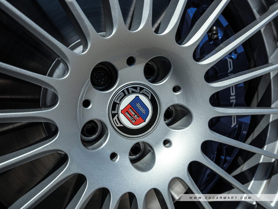 https://i.i-sgcm.com/new_cars/cars/11859/11859_g14